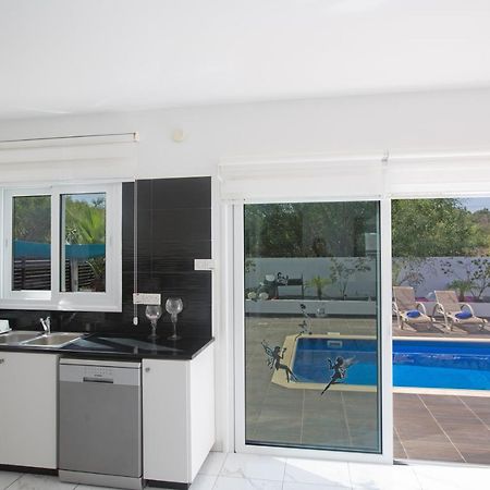 Broadway Villas Protaras Exteriör bild