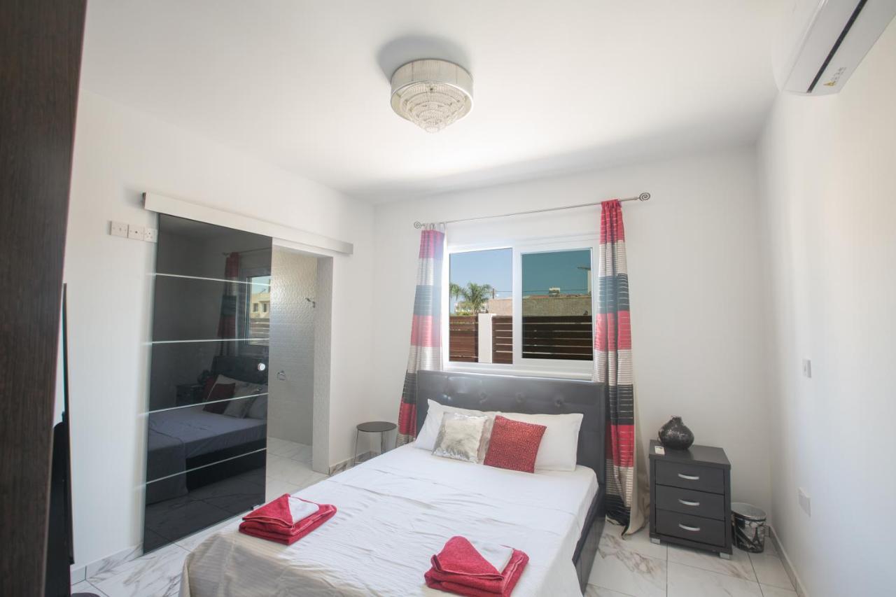 Broadway Villas Protaras Exteriör bild